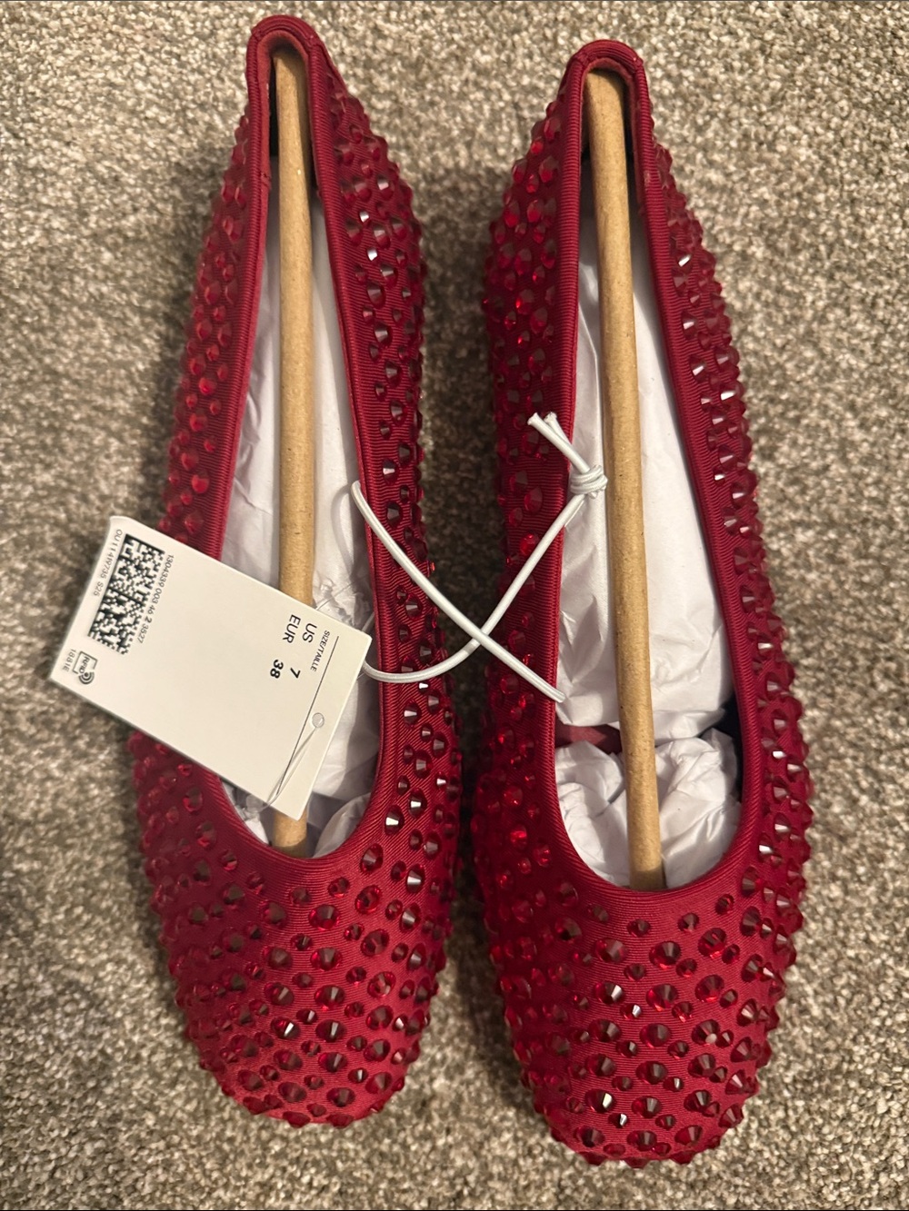 NWT Red Embellished Women's Ballet Flats - Picture 4 of 5
